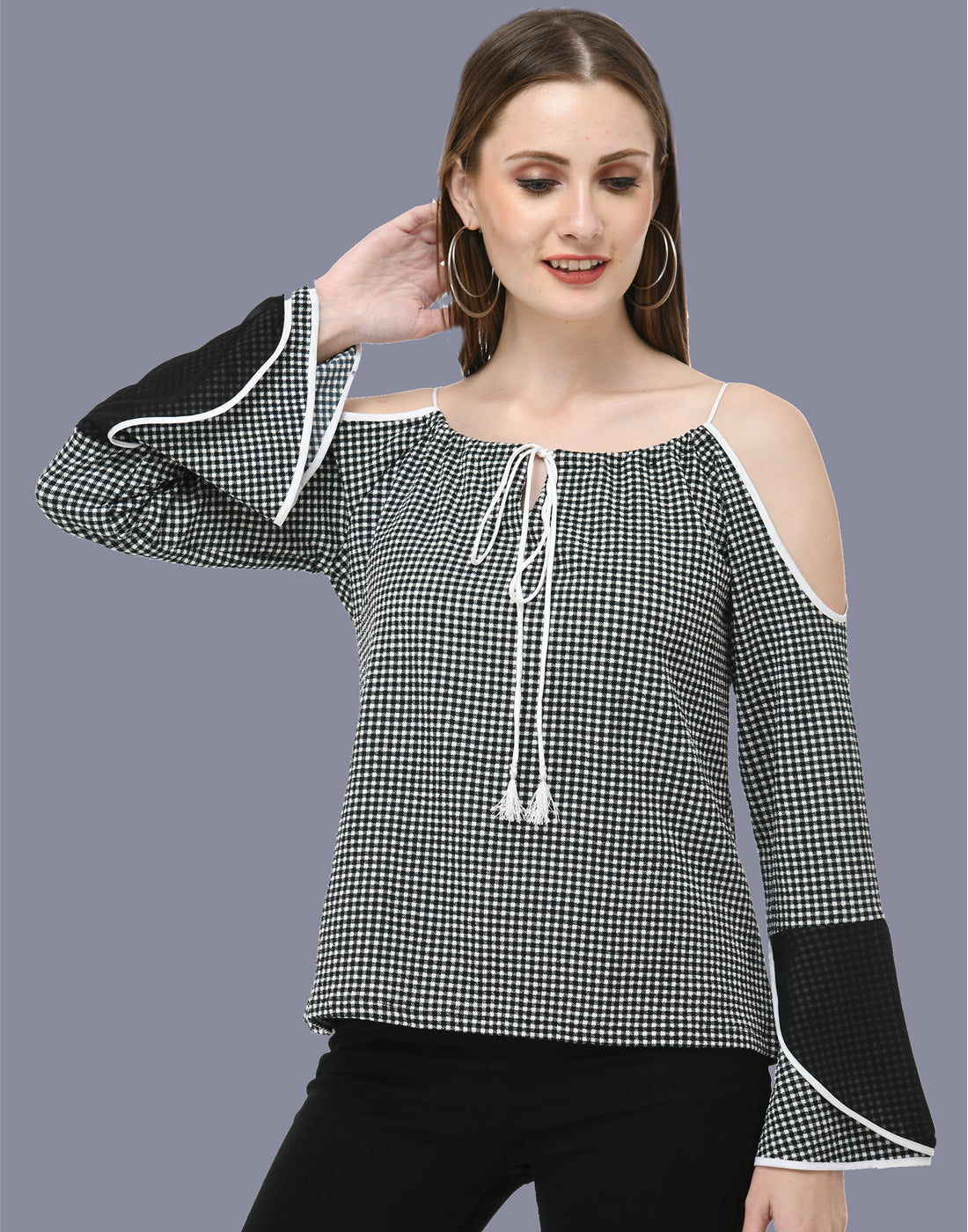 Cold shoulder black & white top